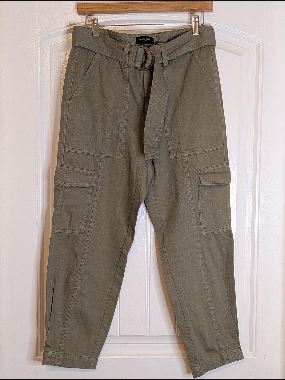 Banana Republic Olive Green Belted Cropped Cargo Pants